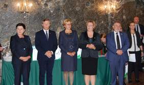 Pokaż zdjęcie: Wręczenie nagród podczas Gali z udziałem Wicepremier Beaty Szydło