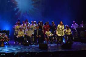 Pokaż zdjęcie: uczestnicy koncertu