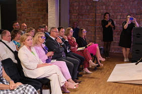 Pokaż zdjęcie: Zdjęcie widowni, zaproszonych gości. 