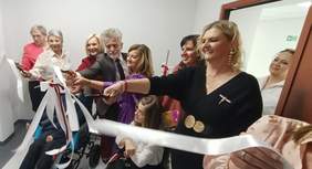 Pokaż zdjęcie: Otwarcie nowego skrzydła budynku 