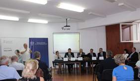 Pokaż zdjęcie: Spotkanie konsultacyjne systemu wsparcia osób niepełnosprawnych i ich rodzin