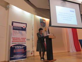 Pokaż zdjęcie: Pracownik_Oddzia_u_swietokrzyskiego_PFRON_P__Joanna_G_owacz_.JPG