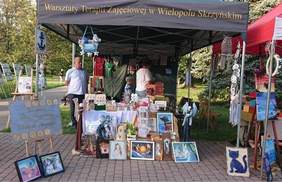 wystawa prac w plenerze