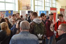 Pokaż zdjęcie: Duża frekwencja na Targach