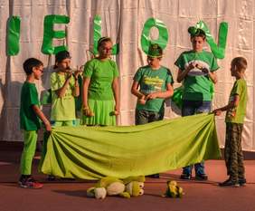 Pokaż zdjęcie: XIII Artystyczny Festiwal Dzieci i Młodzieży Niepełnosprawnej „Nasz Świat” w Szamotułach