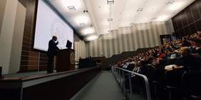 Pokaż zdjęcie: Konferencja na Uniwersytecie Medycznym w Poznaniu pt.: „Autyzm w domu i w szkole” 