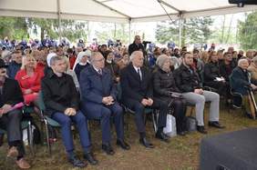 Pokaż zdjęcie: Uczestnicy 