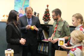 Przekazanie światełka pokoju