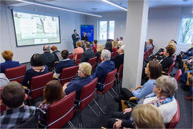 Pokaż zdjęcie: Uczestnicy uroczystości