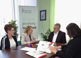 Pokaż zdjęcie: Podpisanie umów z Fundacją "Stella" im. Agaty Orłowskiej