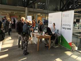 Pokaż zdjęcie: Sopocka Integracyjna Giełda Pracy - stanowisko Oddziału Pomorskiego PFRON