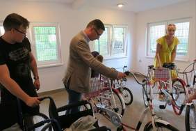 Pokaż zdjęcie: Wypożyczalnia sprzętu rehabilitacyjnego