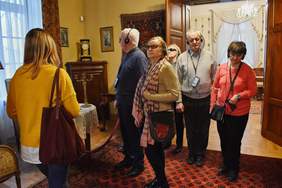 Pokaż zdjęcie: Ekspozycja w Muzeum Narodowym Rolnictwa i Przemysłu Rolno-Spożywczego w Szreniawie dla osób z wadą wzroku