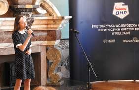 Pokaż zdjęcie: Występ wokalny Joasi Zajączkowskiej