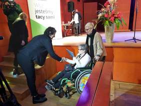 Pokaż zdjęcie: Laureatka konkursu plastycznego 