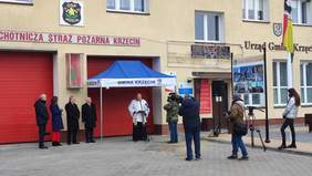 Pokaż zdjęcie: Poświecenie placu