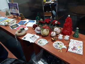 Pokaż zdjęcie: zentacja ozdób świątecznych Polskiego Związku Głuchych