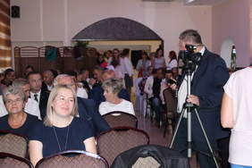 Pokaż zdjęcie: Uczestnicy uroczystości