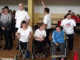 Pokaż zdjęcie: Uczestnicy i kibice podczas Turnieju