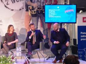 Pokaż zdjęcie: Debata,  wicemarszałek województwa pomorskiego Pan Ryszard Świlski (w środku)