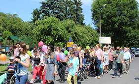 Pokaż zdjęcie: Uczestnicy uroczystości