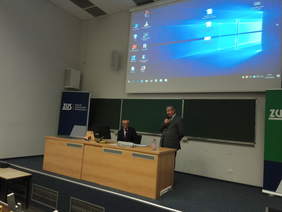 Pokaż zdjęcie: Powitanie uczestników wydarzenia przez dyrektora Oddziału Ślaskiego PFRON w bielskim Oddziale ZUS