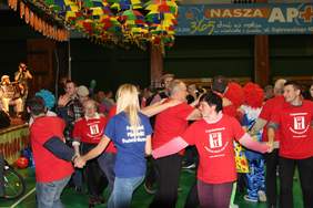 Pokaż zdjęcie: Zabawa trwa