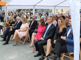 Pokaż zdjęcie: Goście uroczystości