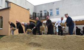 Symboliczne wbicie szpadli