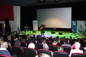 Pokaż zdjęcie: Wystep Dariusza Tokarzewskiego