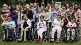 Zdjęcie grupowe społeczności Stowarzyszenia "Jestem"