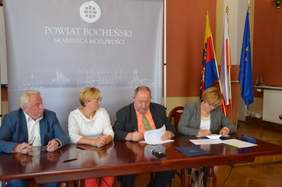 Pokaż zdjęcie: Zawarcie umowy w ramach "Programu wyrównywania różnic między regionami III"