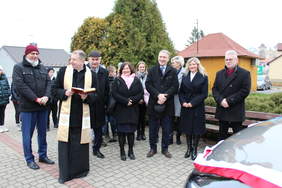 Pokaż zdjęcie: Uroczyste przekazanie samochodu na potrzeby ŚDS w Końskowoli