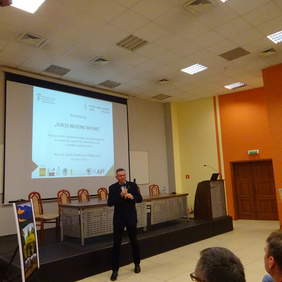 Pokaż zdjęcie: Okolicznościową przemowe wygłosił Wicemarszałek Województwa Kujawsko-Pomorskiego - p. Zbigniew Ostrowski