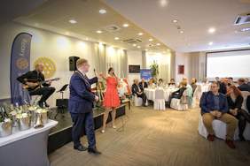 Pokaż zdjęcie: ROTARY WINE NIGHT