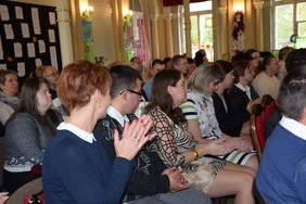 Liczni przybyli goście i uczestnicy WTZ-u