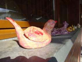 Ptak ceramiczny - jedna z prac, wystawiona na wernisażu