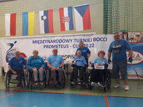 Pokaż zdjęcie: Na zawodach w Szczecinie nasza  drużyna zdobyła I miejsce