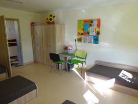 Pokaż zdjęcie: Czteroosobowy pokój dla wychowanków SOSW w Jędrzejowie