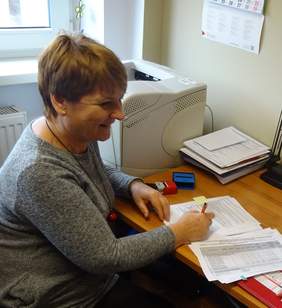 Pokaż zdjęcie: Podpisanie umowy ze Stowarzyszeniem Kępiński Klub „Amazonki”