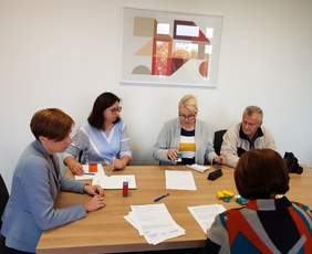 Pokaż zdjęcie: Podpisanie umowy na realizację pilotażowego programu PFRON „Rehabilitacja 25 plus” z Polskim Stowarzyszeniem Osób Niepełnosprawnych Intelektualnie Koło w Kole