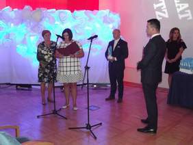 Pokaż zdjęcie: Życzenia i kwiaty od Oddziału Lubelskiego PFRON 