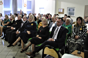 Pokaż zdjęcie: Goście uczestniczący w uroczystości ( fot. TV Świętokrzyska