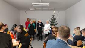 Pokaż zdjęcie: Życzenia świąteczne na otwarciu