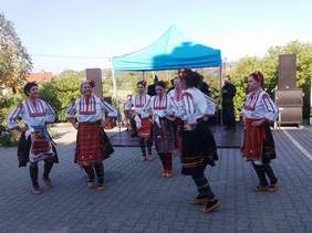 Pokaż zdjęcie: Występy zespołu bałkańskiego „Iglika”