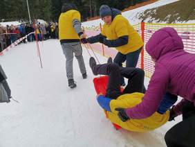 Pokaż zdjęcie: Osoby z niepełnosprawnościami podczas zawodów