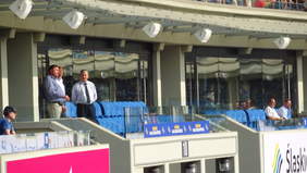 Pokaż zdjęcie: Od Prawej: Dyrektor Oddziału ŚląskiegoJ. Wroński, z-ca Prezesa Zarządu PFRON T. Maruszewski, Prezes Stowarzyszenia Integracyjneog Eurobeskidy J. Wroński