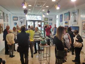 Pokaż zdjęcie: Zwiedzanie wystawy
