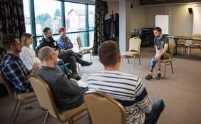 Pokaż zdjęcie: Spotkanie z Jaśkiem Melą podczas WalkCamp II (Fot. Paulina Krzyżak)