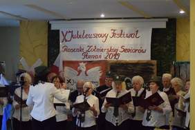 Pokaż zdjęcie: Uczestnicy X Festiwalu Piosenki Żołnierskiej i Patriotycznej Seniorów